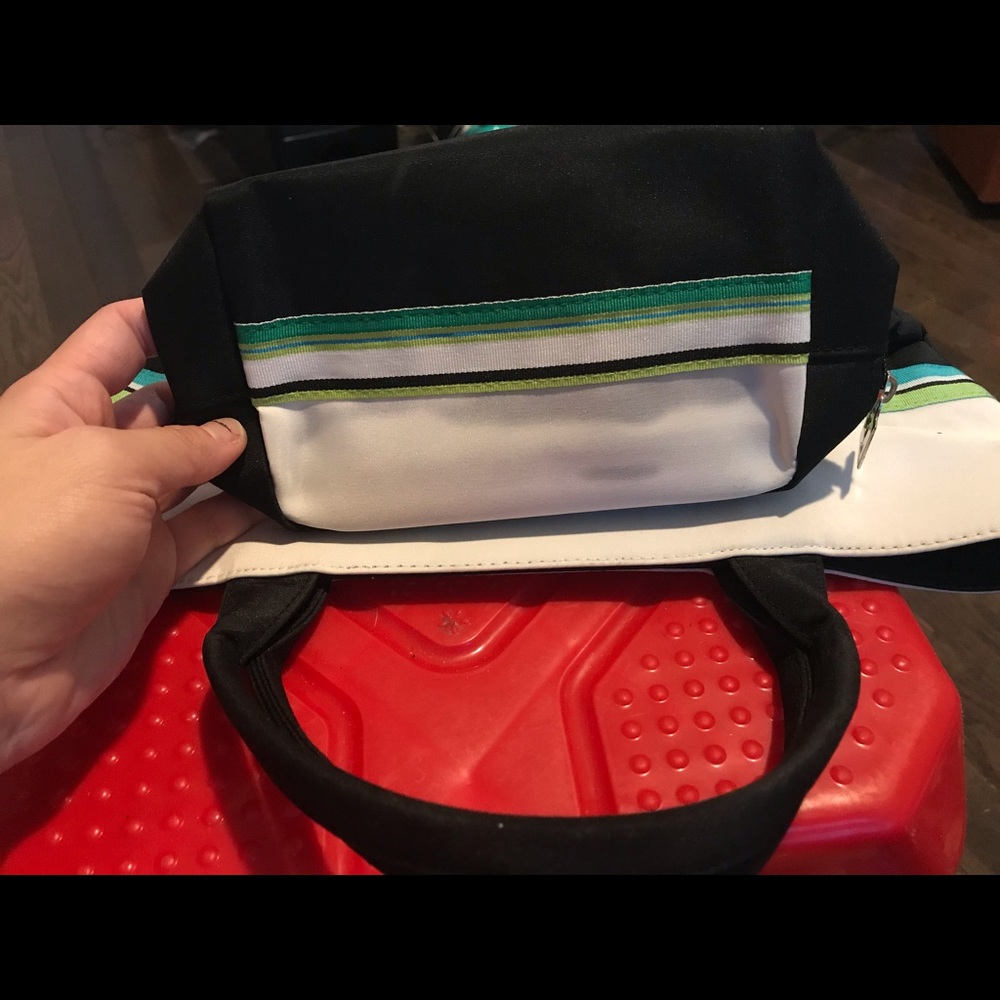 Bag come with small bag